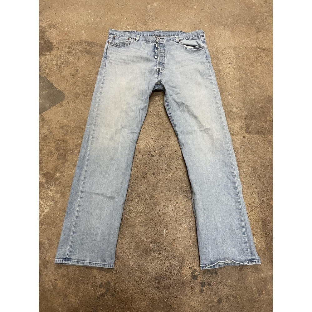 Levis 501 Jeans Mens 40x34 Light Wash Blue Denim Regular Fit Straight Button Fly